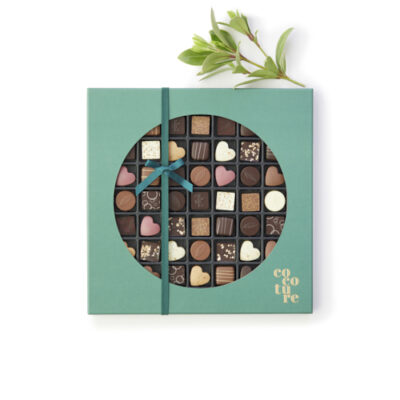 49 stykker fyldte chokolader i grøn Cocoture æske - 440g